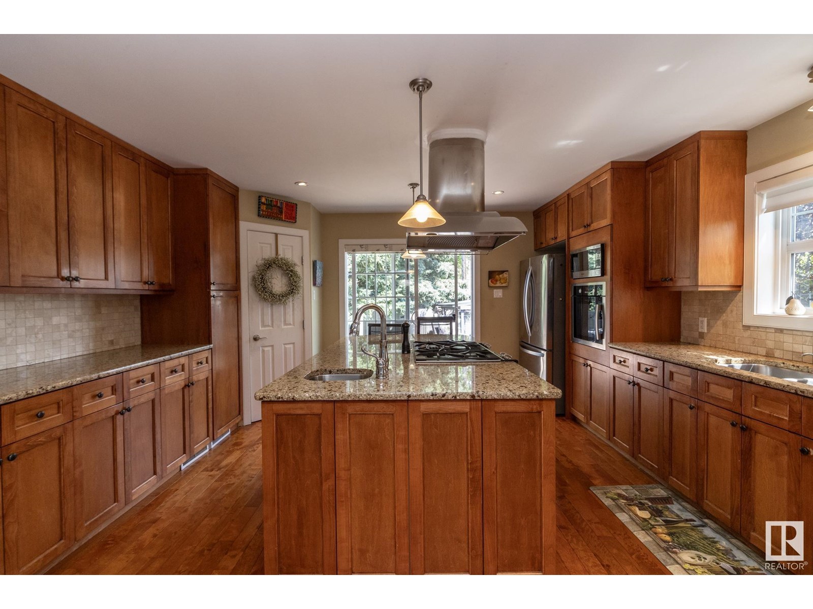 Photo 11 of 157 Laurier Dr Nw, Edmonton AB