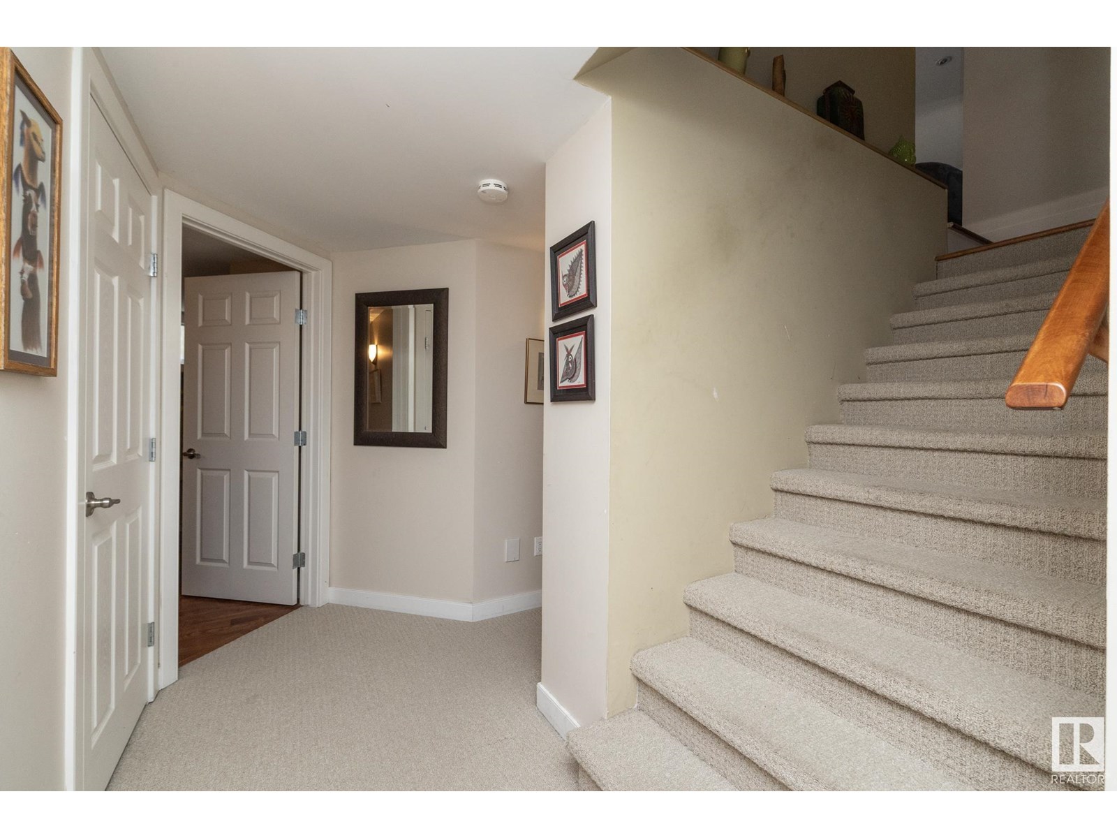 Photo 18 of 157 Laurier Dr Nw, Edmonton AB