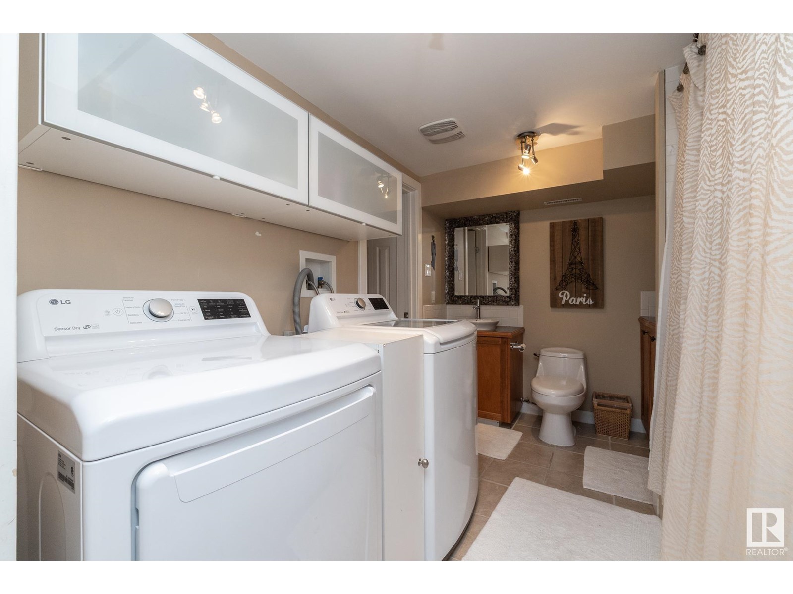Photo 21 of 157 Laurier Dr Nw, Edmonton AB