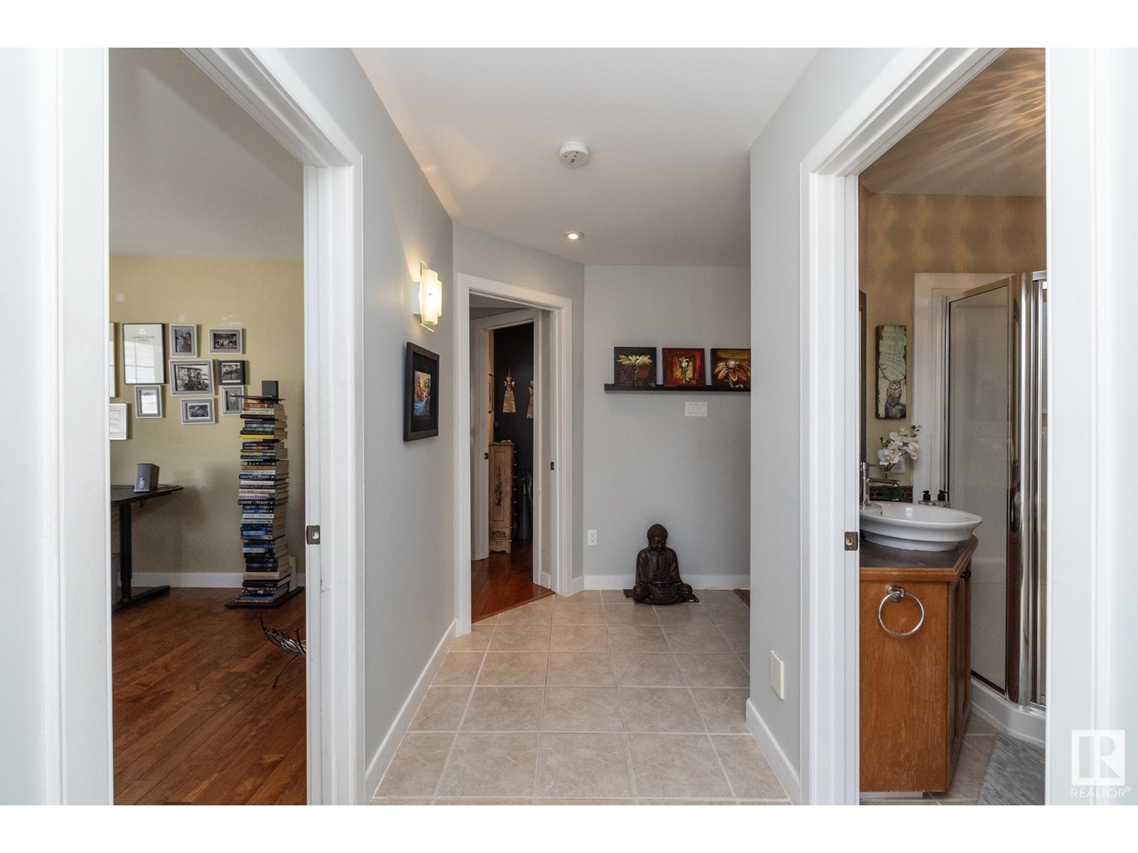 Photo 5 of 157 Laurier Dr Nw, Edmonton AB