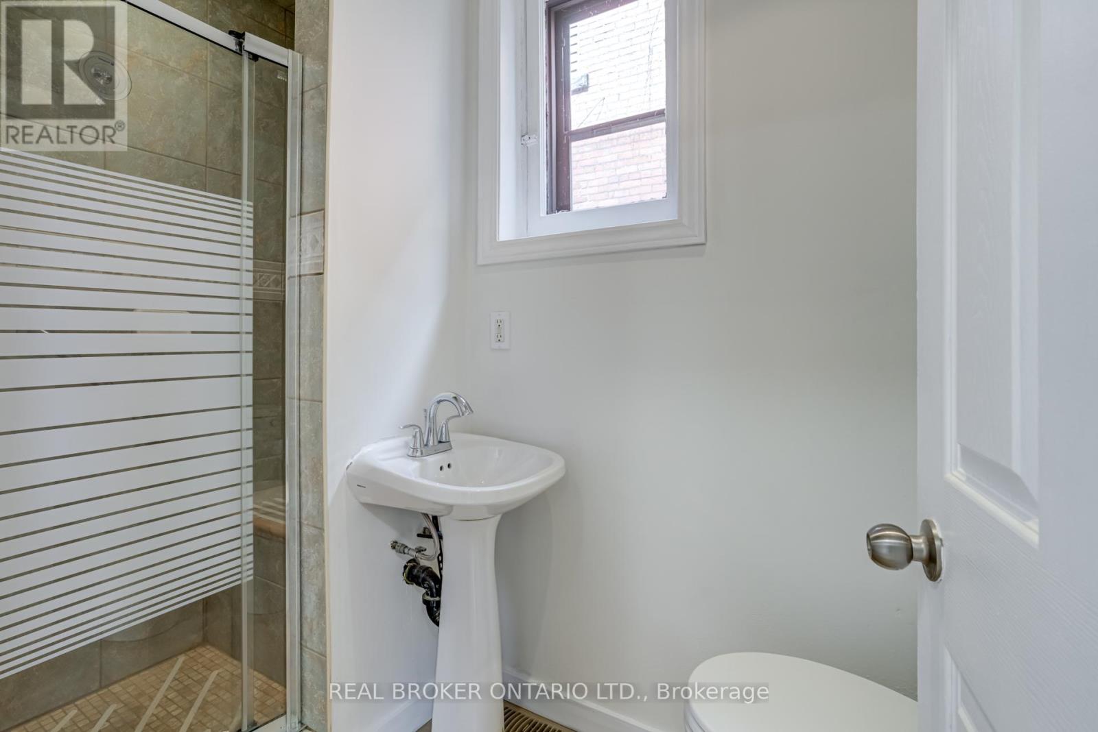 Photo 12 of 55 Young Street, Hamilton ON