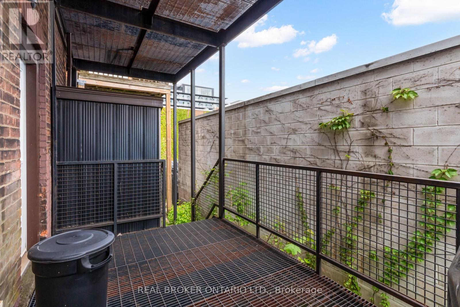 Photo 17 of 55 Young Street, Hamilton ON