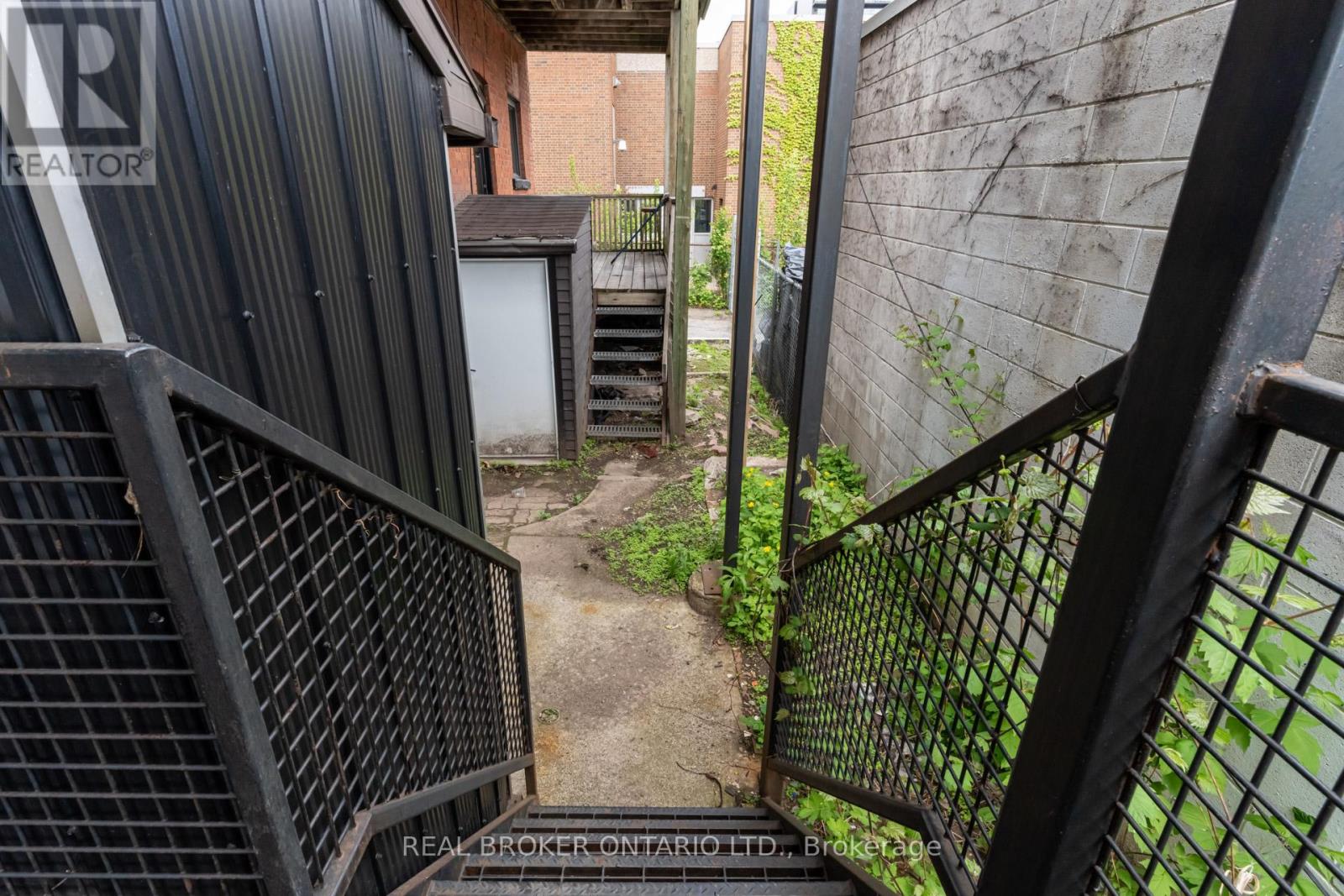 Photo 18 of 55 Young Street, Hamilton ON
