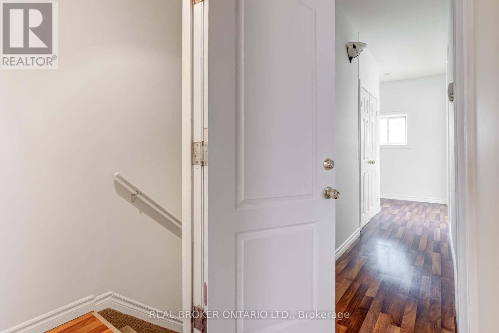 Photo 19 of 55 Young Street, Hamilton ON