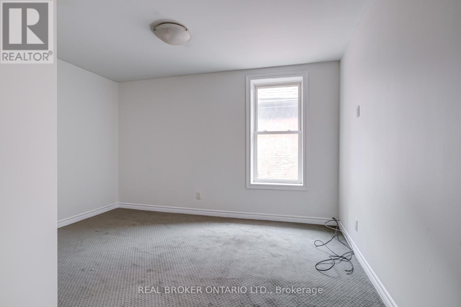 Photo 30 of 55 Young Street, Hamilton ON