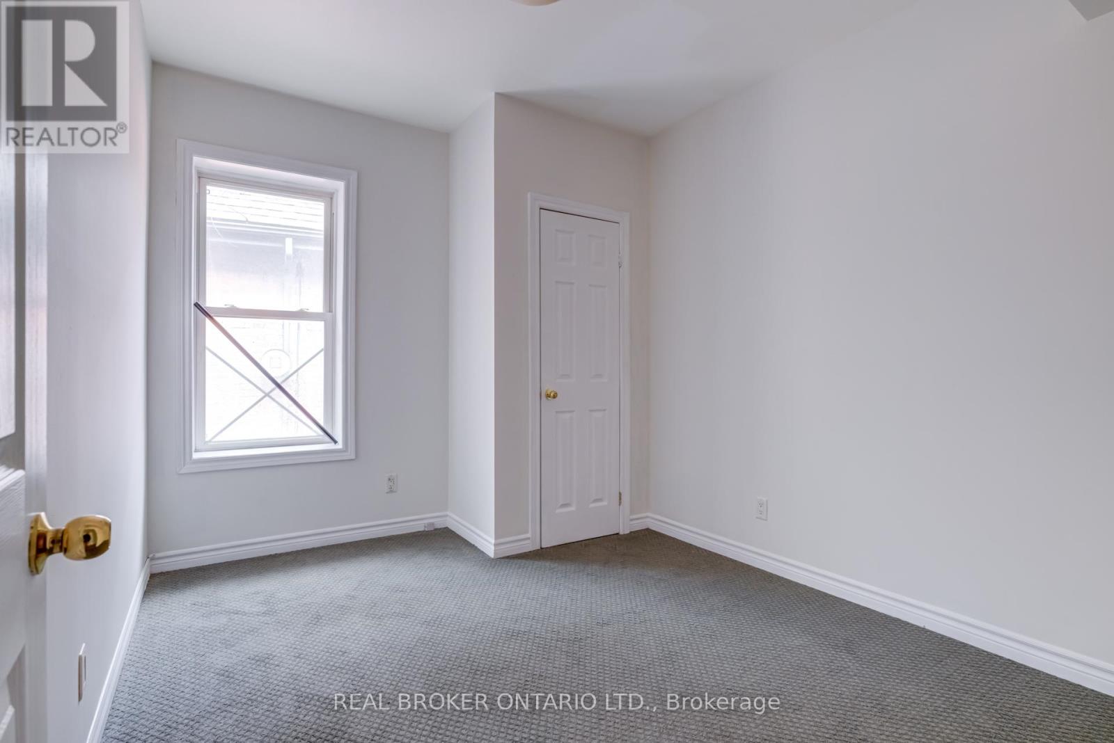 Photo 32 of 55 Young Street, Hamilton ON