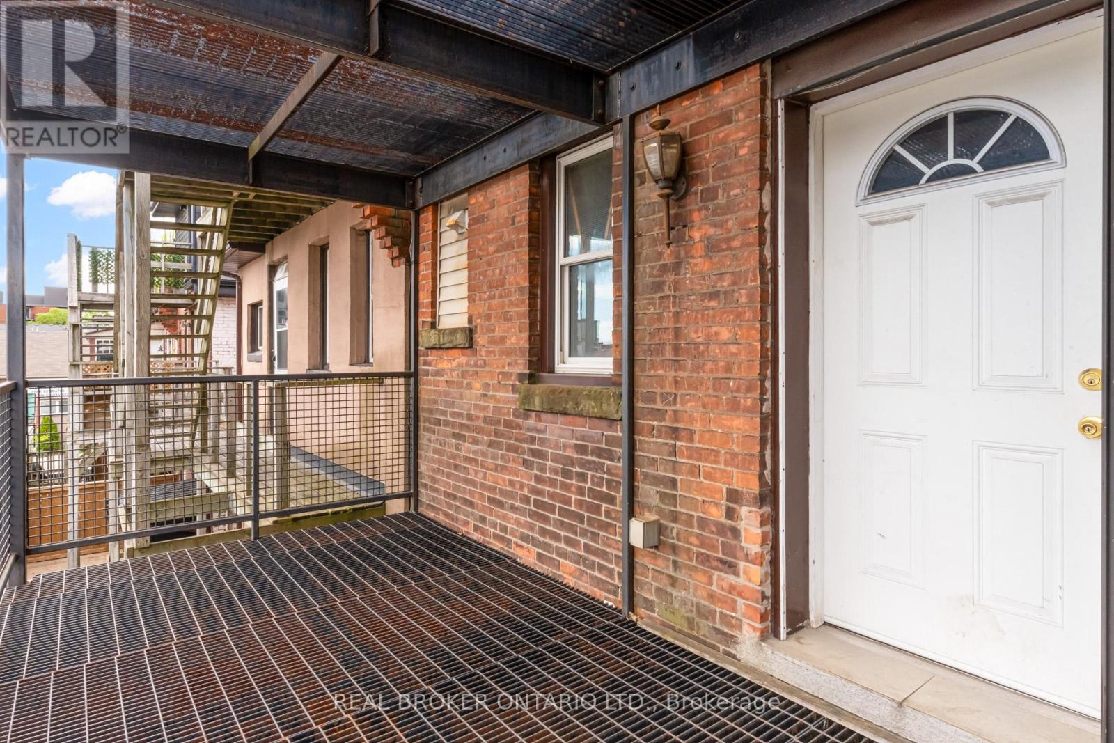 Photo 36 of 55 Young Street, Hamilton ON