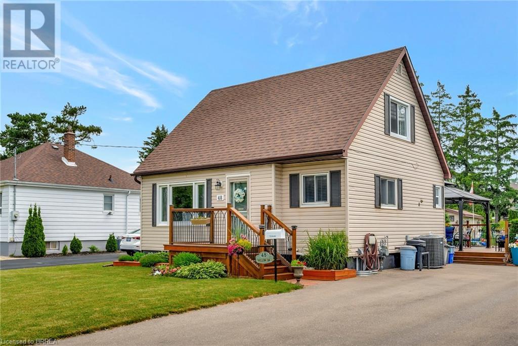 Photo 1 of 48 Willow Drive, Brantford ON