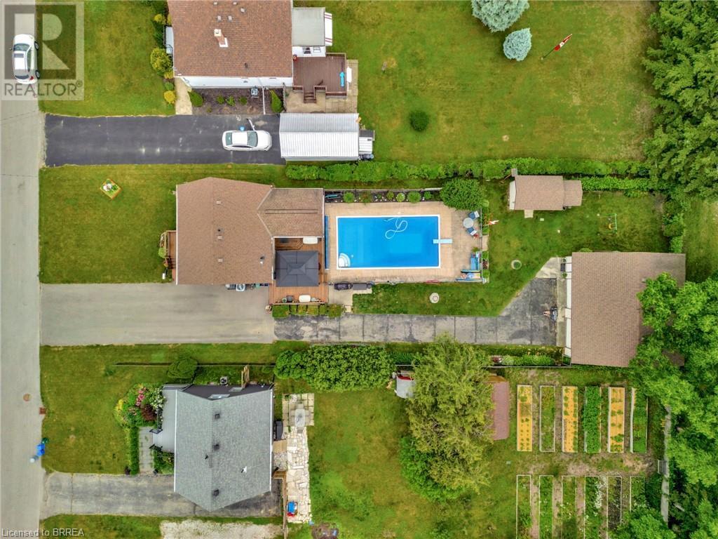 Photo 48 of 48 Willow Drive, Brantford ON