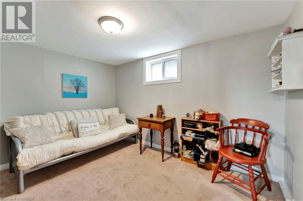 Photo 30 of 48 Willow Drive, Brantford ON