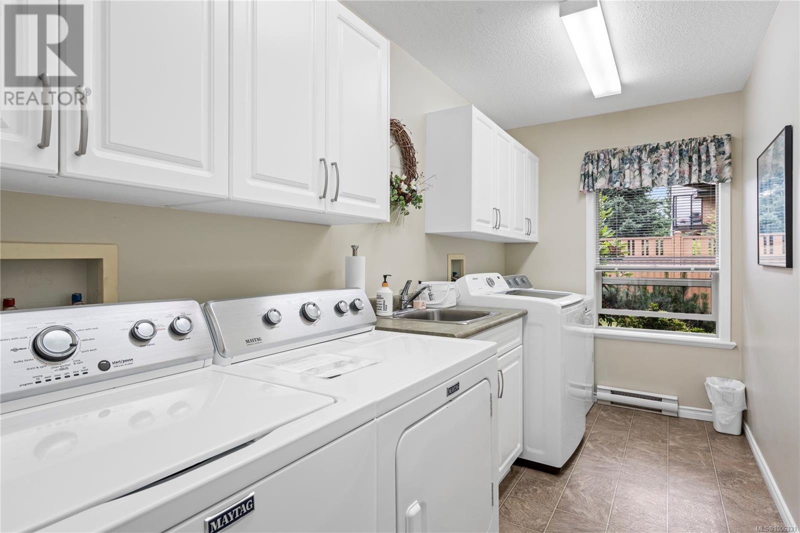 Photo 21 of 806 261 Mills St, Parksville BC