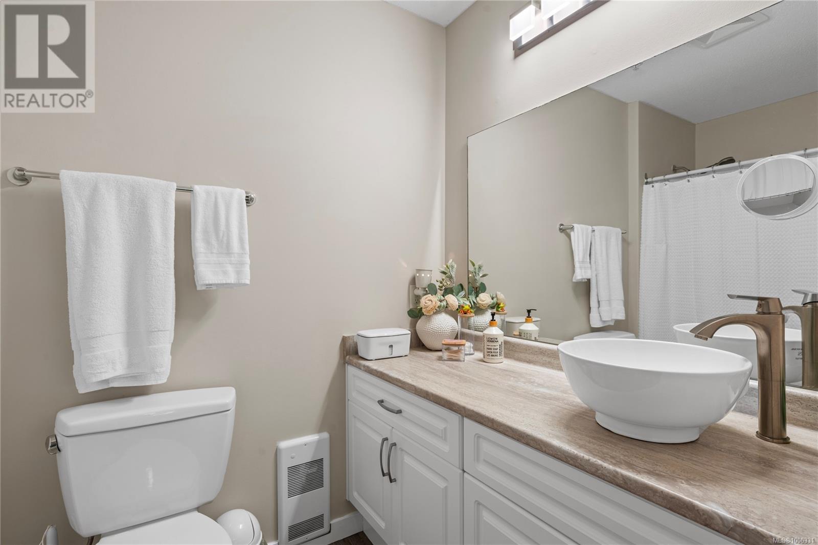 Photo 6 of 806 261 Mills St, Parksville BC