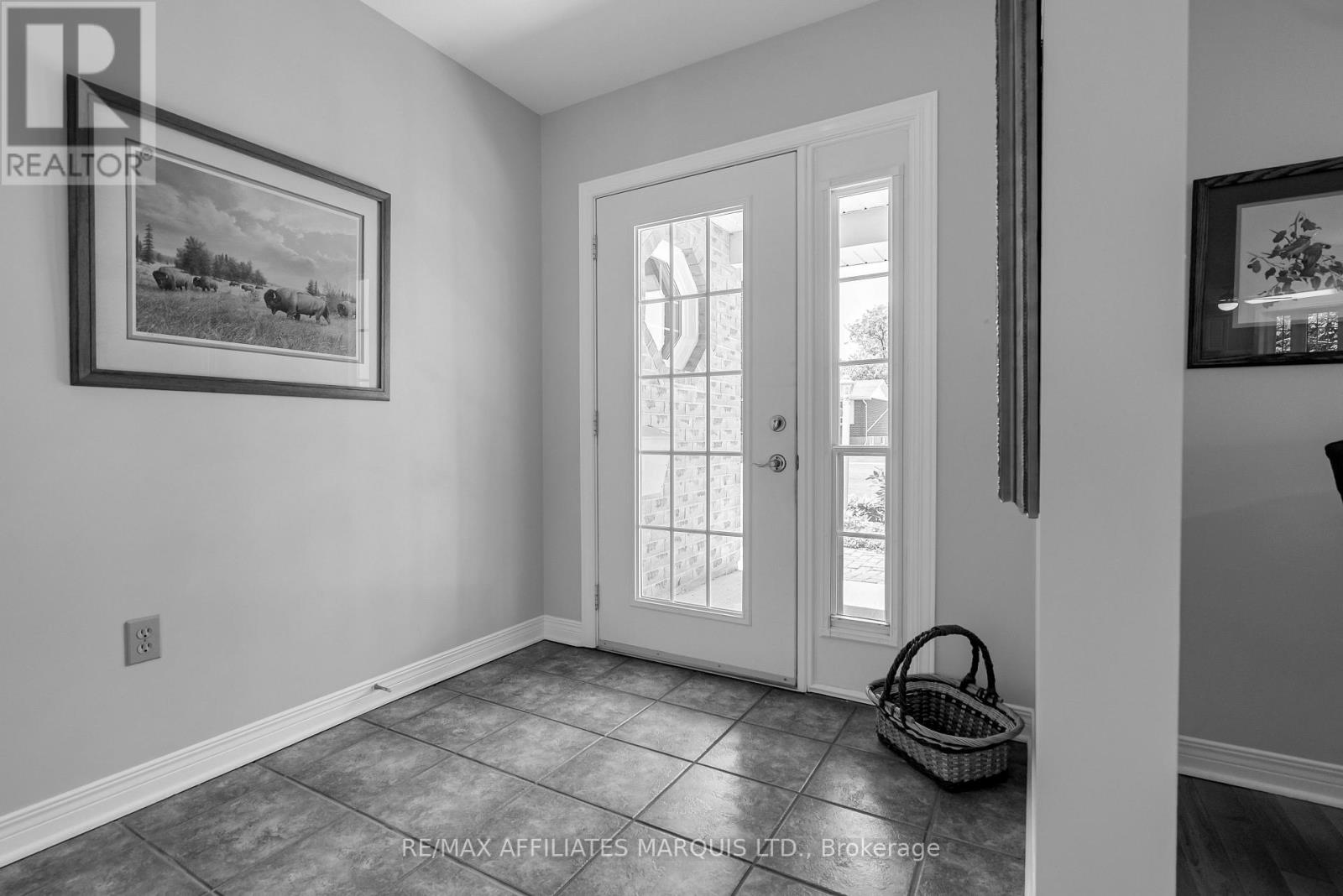 Photo 3 of 24 Saunders Avenue, South Stormont ON