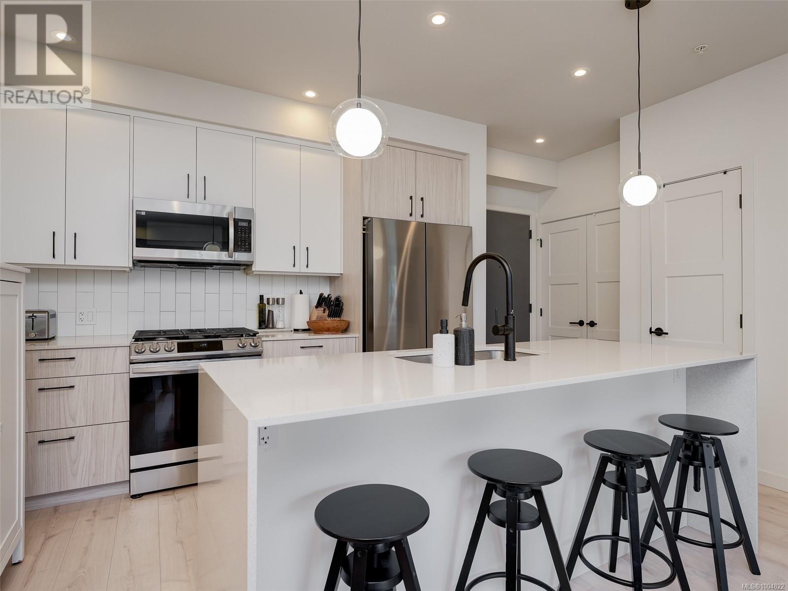 Photo 6 of 208 947 Whirlaway Cres, Langford BC