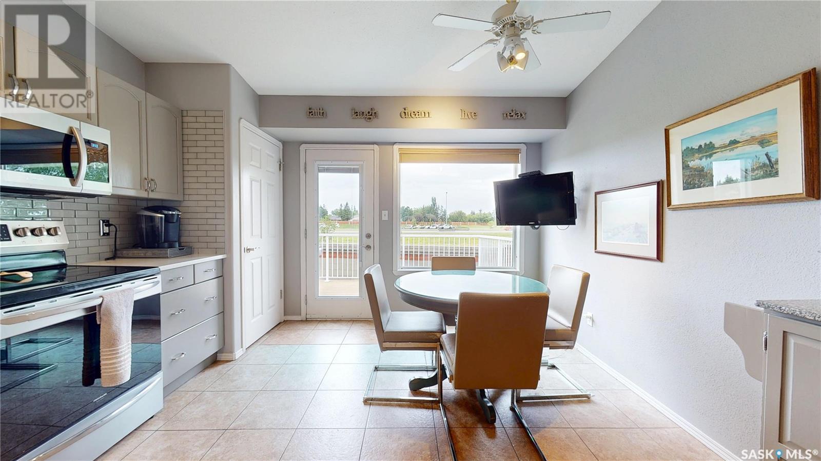 Single Family House Bungalow for Sale in  Renfrew CRESCENT E Regina 