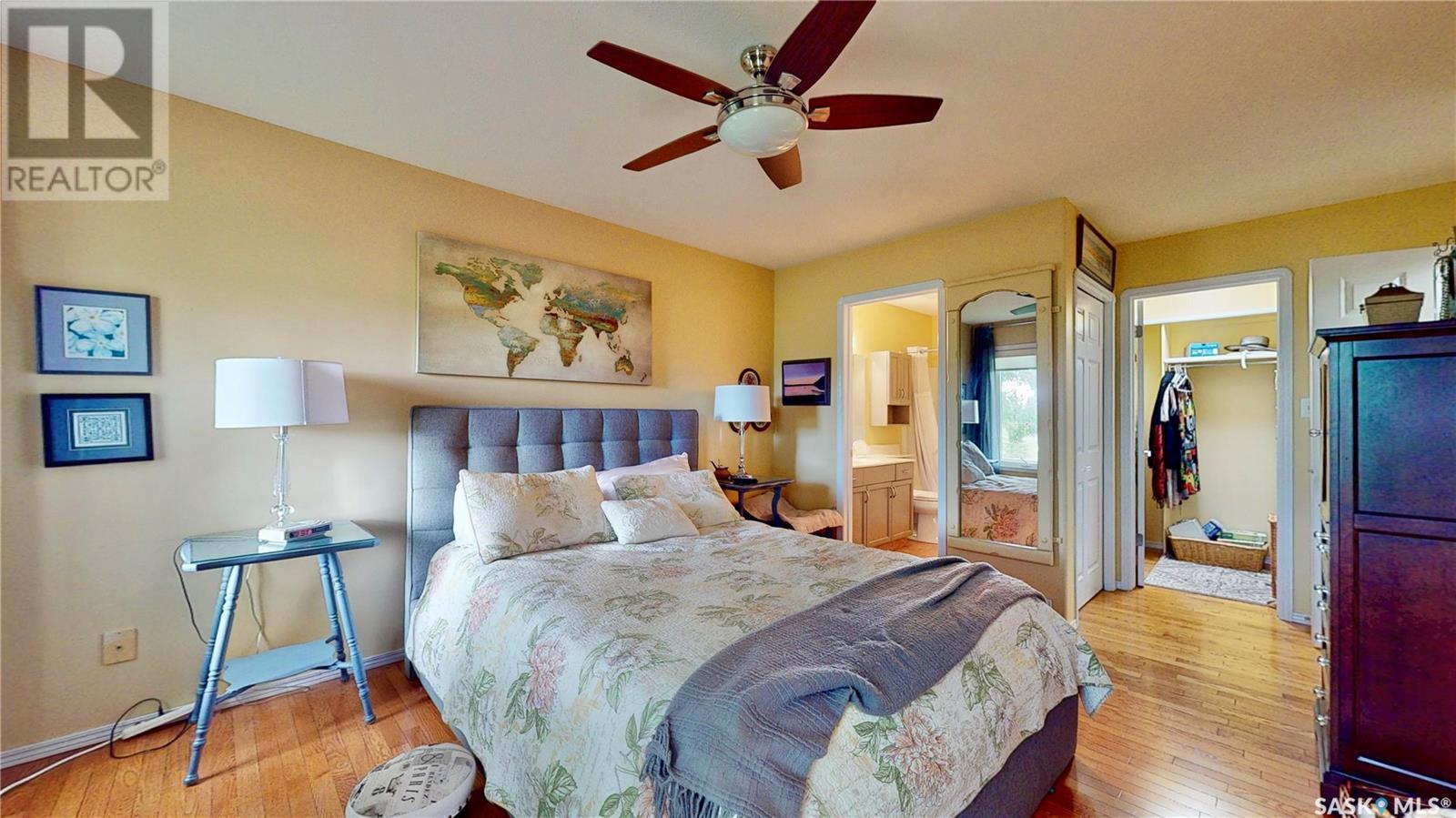 Single Family House Bungalow for Sale in  Renfrew CRESCENT E Regina 