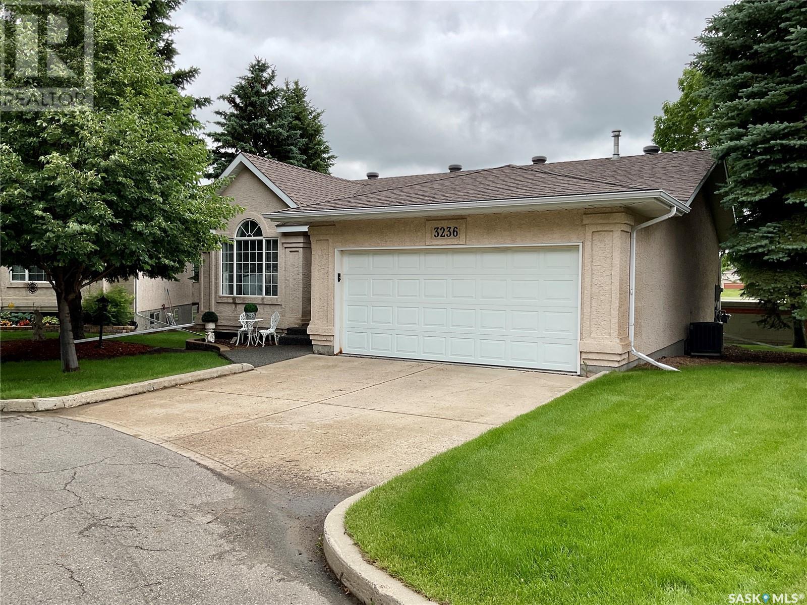 Single Family House Bungalow for Sale in  Renfrew CRESCENT E Regina 