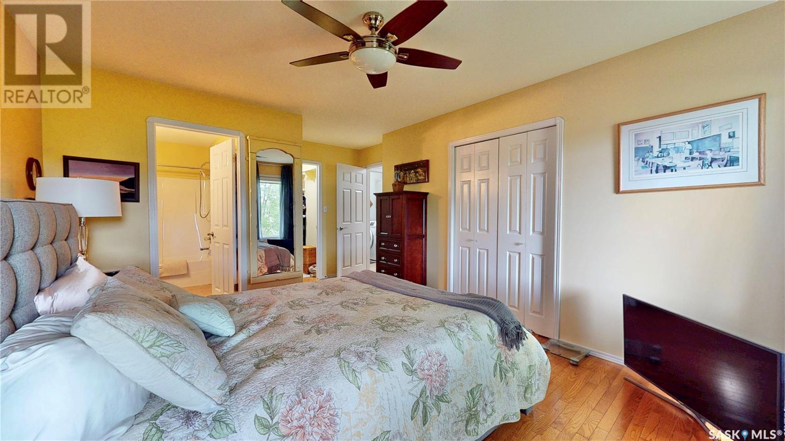 Single Family House Bungalow for Sale in  Renfrew CRESCENT E Regina 