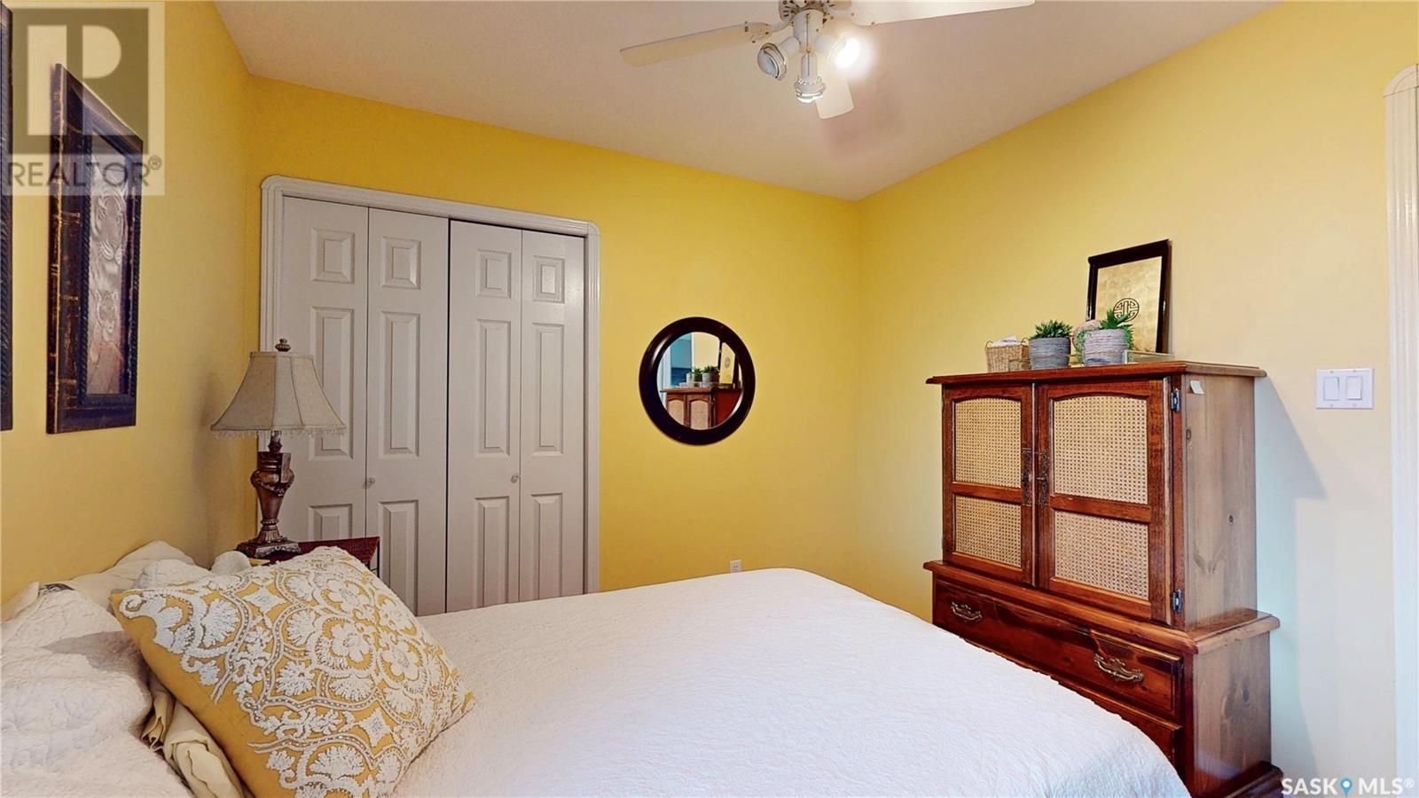 Single Family House Bungalow for Sale in  Renfrew CRESCENT E Regina 