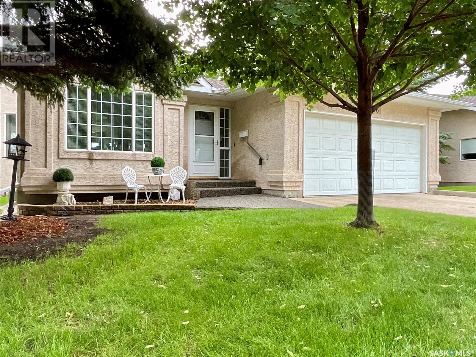 Single Family House Bungalow for Sale in  Renfrew CRESCENT E Regina 