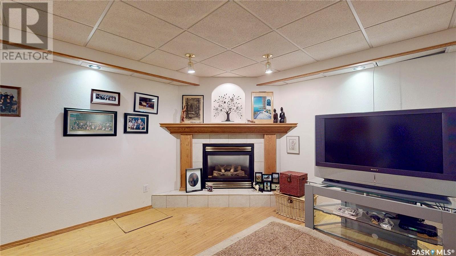 Single Family House Bungalow for Sale in  Renfrew CRESCENT E Regina 