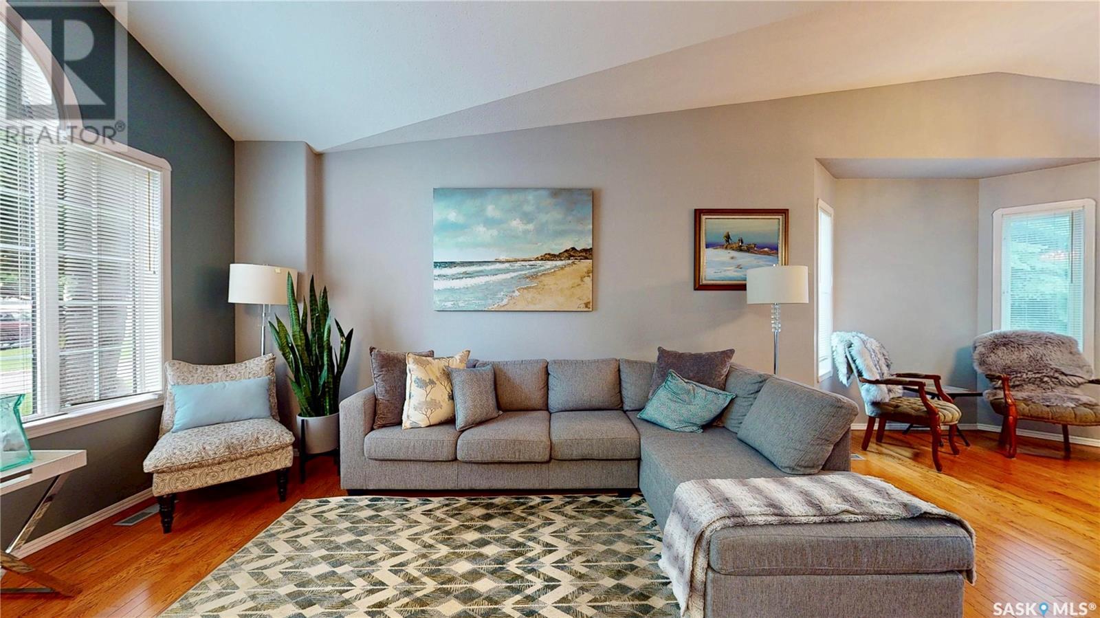 Single Family House Bungalow for Sale in  Renfrew CRESCENT E Regina 