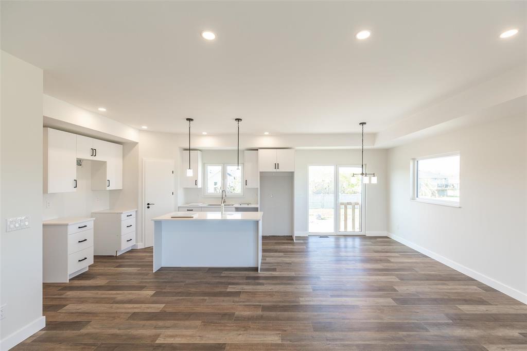 Photo 7 of 39 Carrera Cove, Steinbach MB