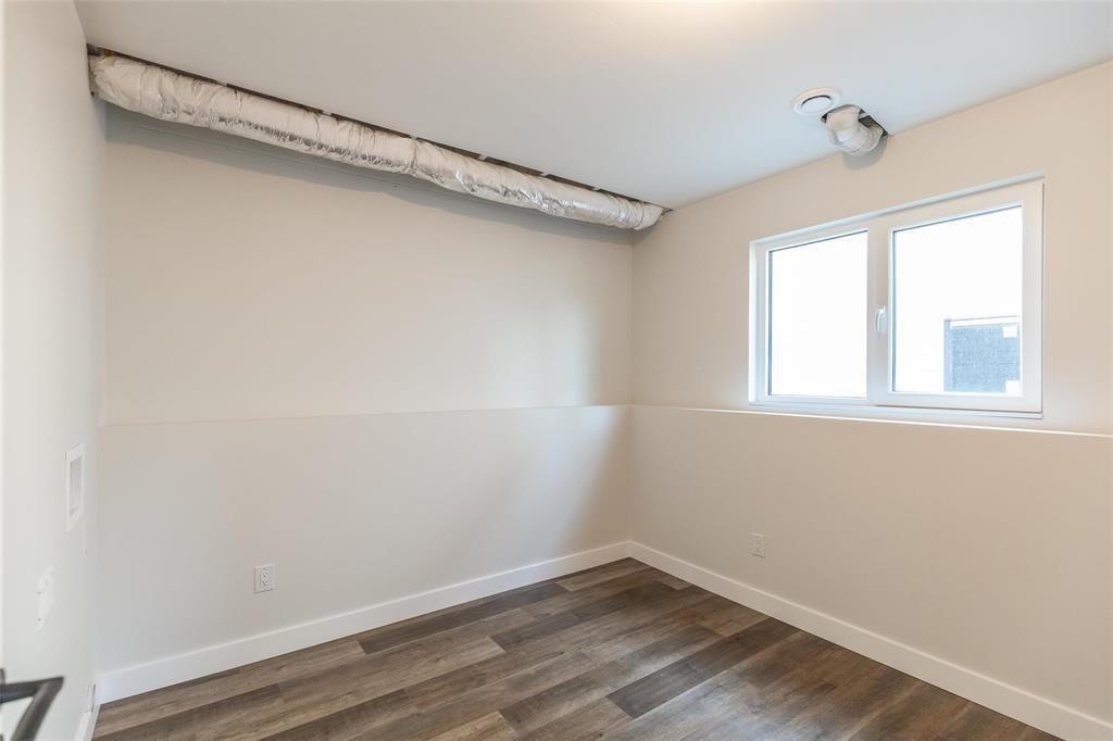 Photo 20 of 39 Carrera Cove, Steinbach MB