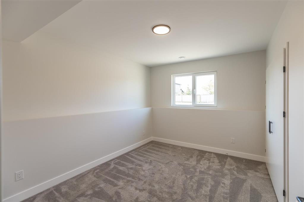 Photo 19 of 39 Carrera Cove, Steinbach MB
