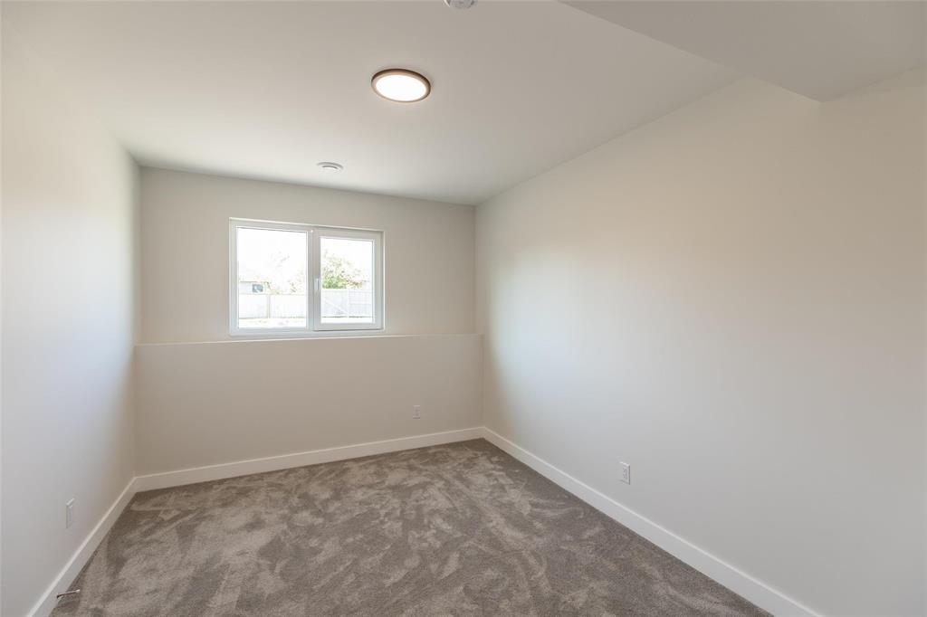 Photo 18 of 39 Carrera Cove, Steinbach MB