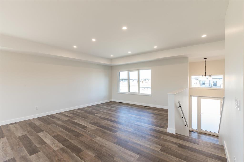 Photo 10 of 39 Carrera Cove, Steinbach MB