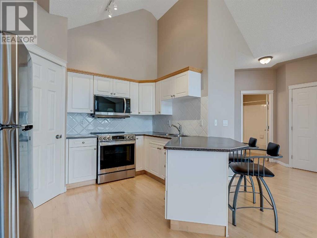 Single Family House for Sale in   Springbank Boulevard SW Springbank Hill Calgary 