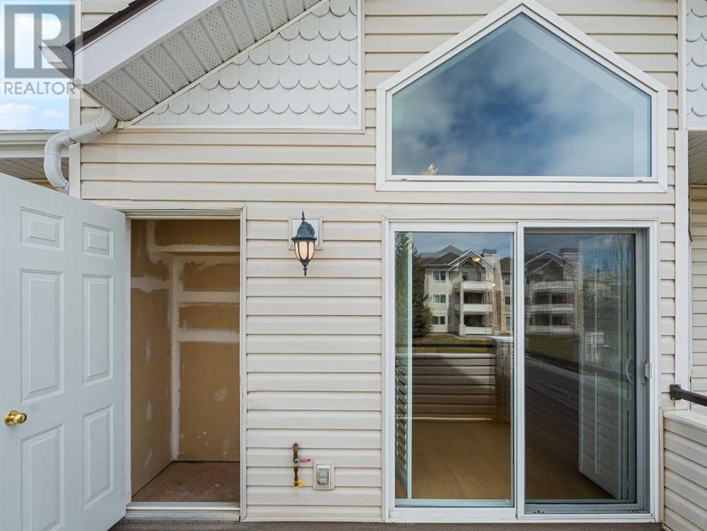 Single Family House for Sale in   Springbank Boulevard SW Springbank Hill Calgary 