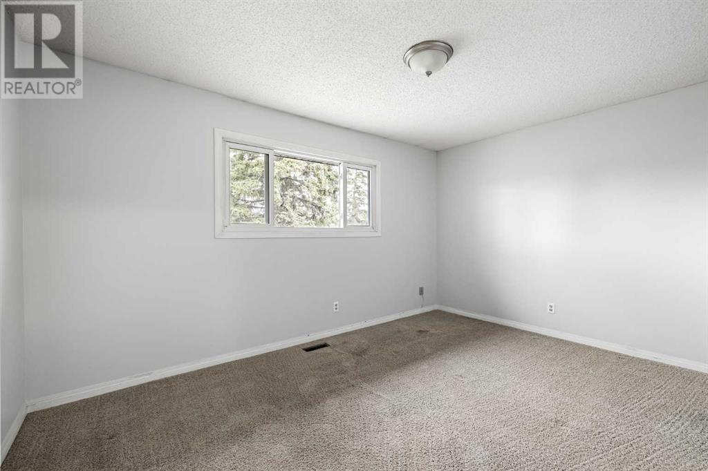 Single Family House Bungalow for Sale in  Penbrooke Road SE Penbrooke Meadows Calgary 