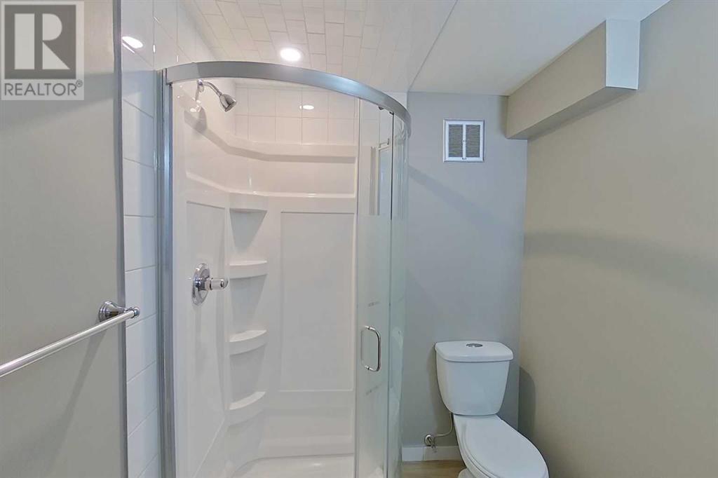 Single Family House Bungalow for Sale in  Penbrooke Road SE Penbrooke Meadows Calgary 