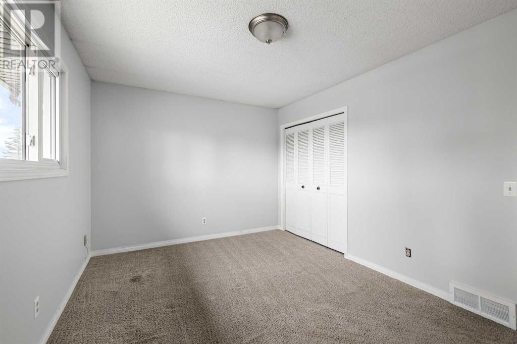 Single Family House Bungalow for Sale in  Penbrooke Road SE Penbrooke Meadows Calgary 