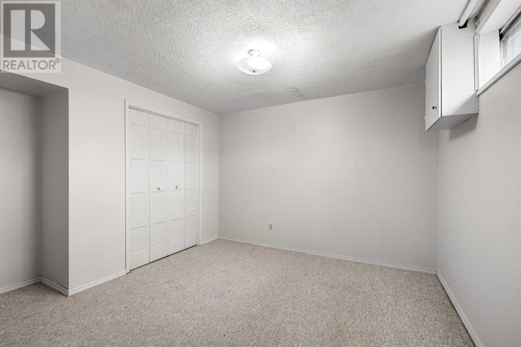 Single Family House Bungalow for Sale in  Penbrooke Road SE Penbrooke Meadows Calgary 