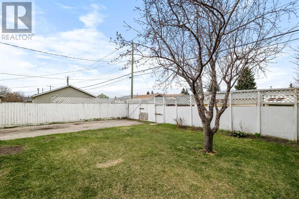Single Family House Bungalow for Sale in  Penbrooke Road SE Penbrooke Meadows Calgary 