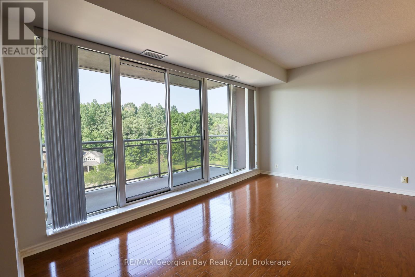 Photo 22 of 509 699 Aberdeen Boulevard, Midland ON