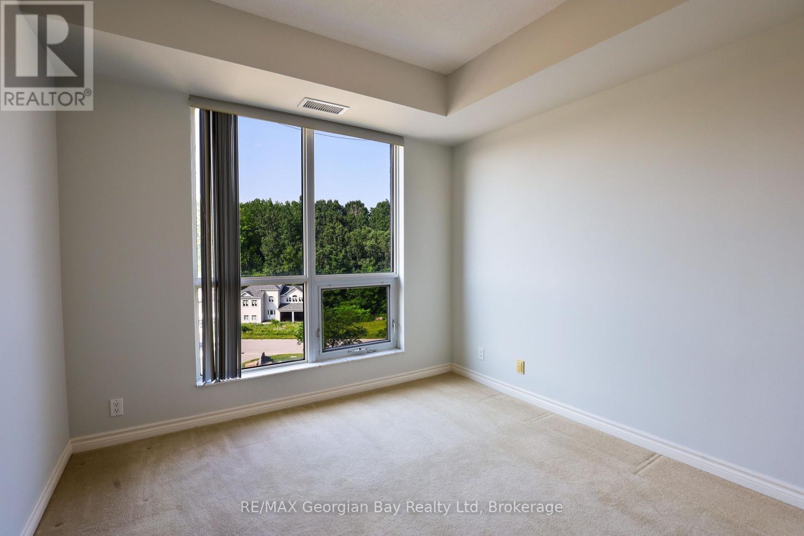 Photo 1 of 509 699 Aberdeen Boulevard, Midland ON
