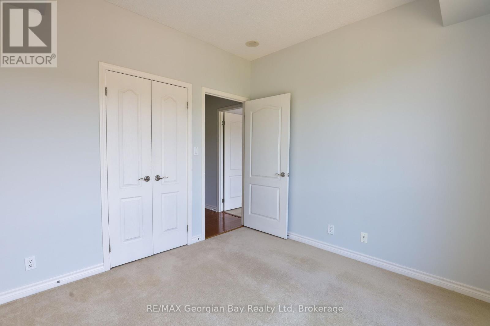 Photo 6 of 509 699 Aberdeen Boulevard, Midland ON