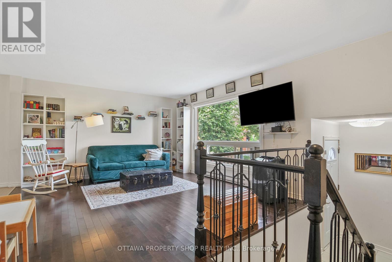 Photo 5 of 1 F Banner Road, Ottawa ON