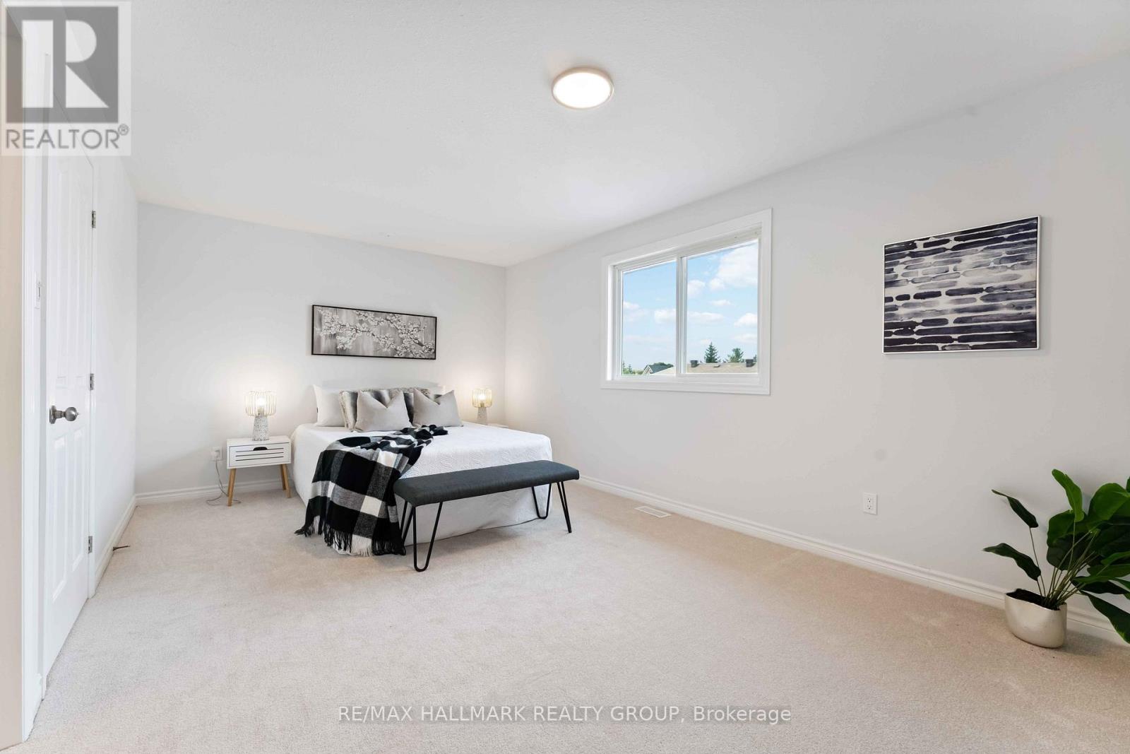 Photo 16 of 27 Wallsend Avenue, Ottawa ON