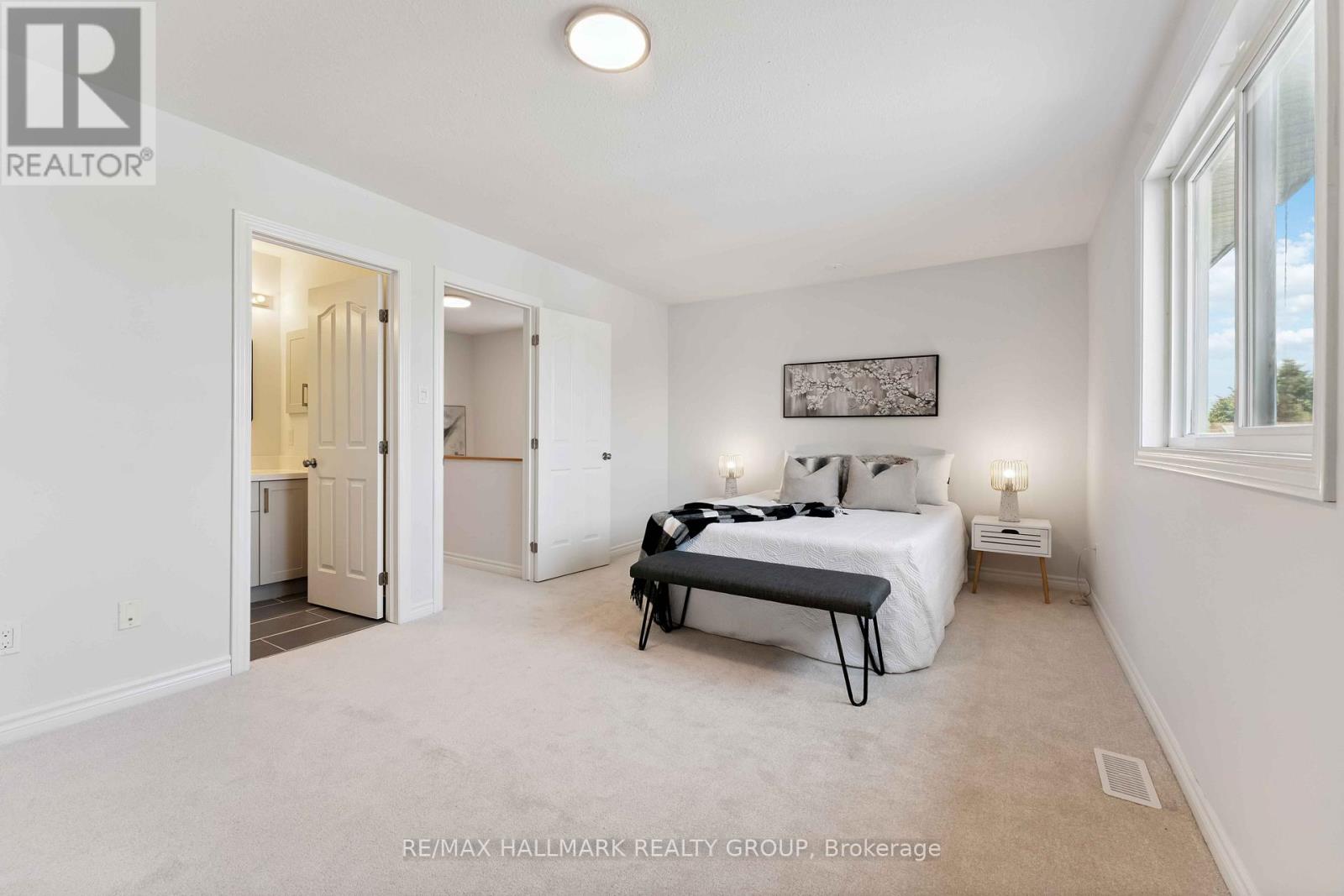 Photo 18 of 27 Wallsend Avenue, Ottawa ON