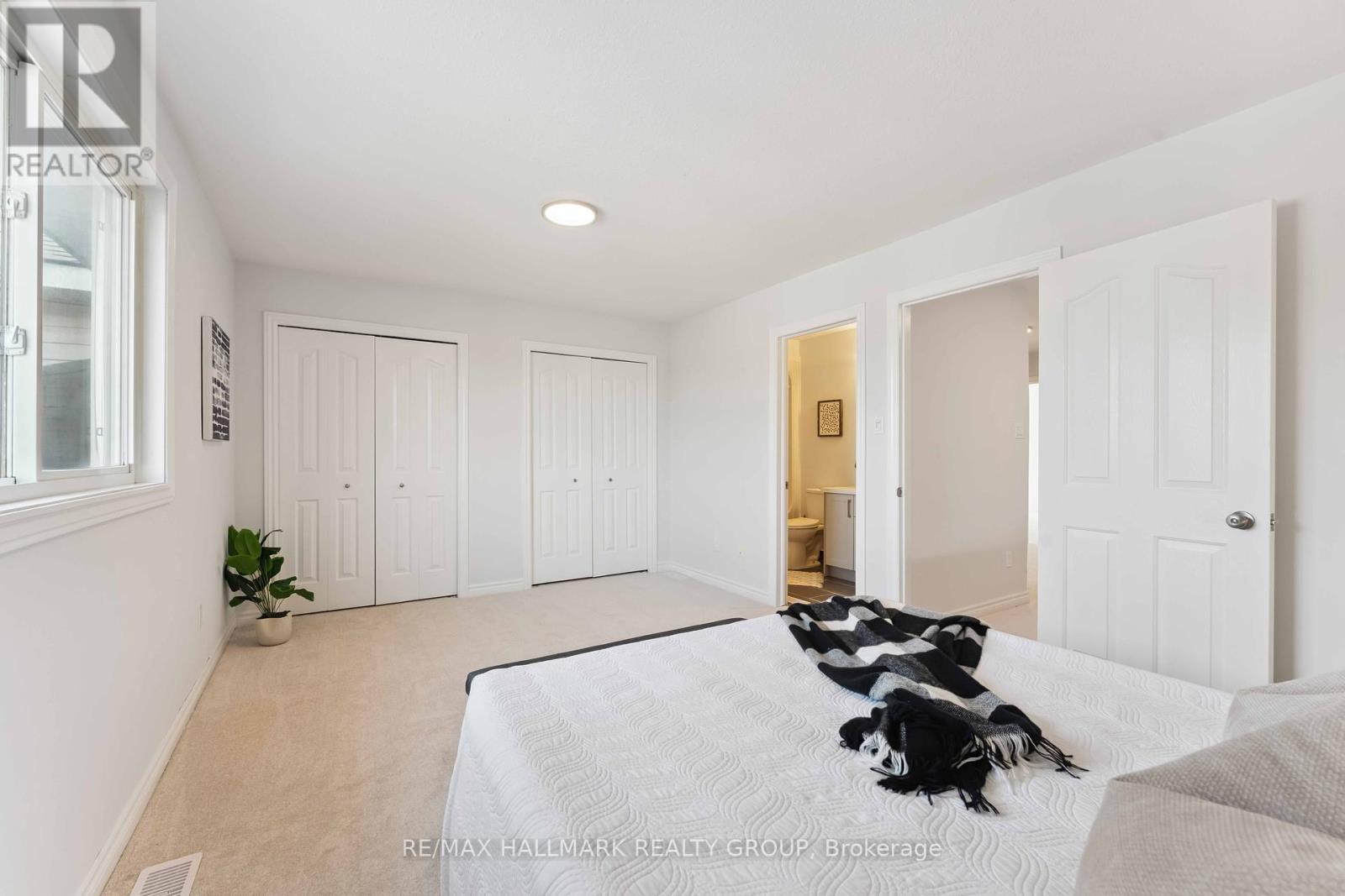 Photo 19 of 27 Wallsend Avenue, Ottawa ON