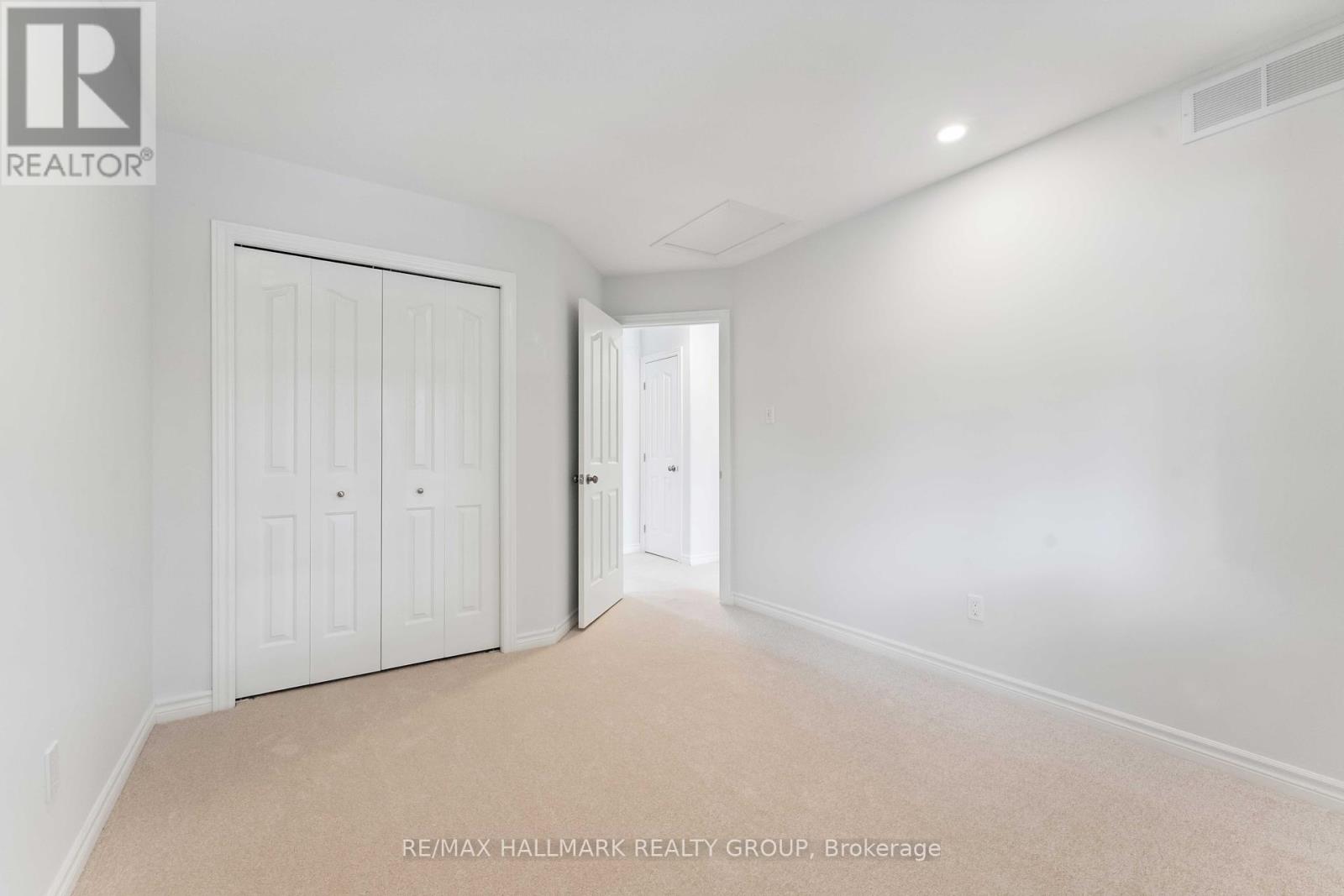 Photo 22 of 27 Wallsend Avenue, Ottawa ON