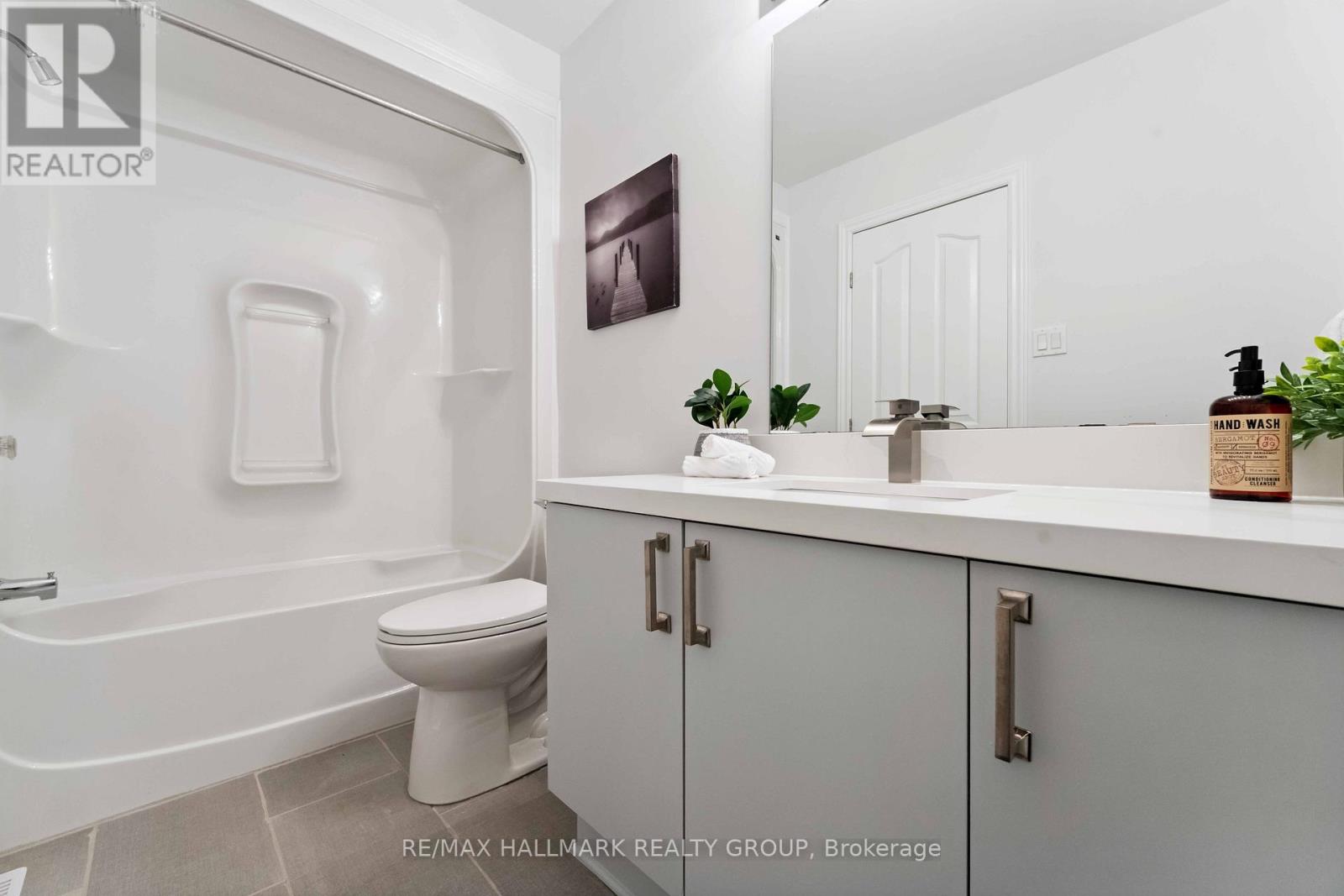 Photo 26 of 27 Wallsend Avenue, Ottawa ON