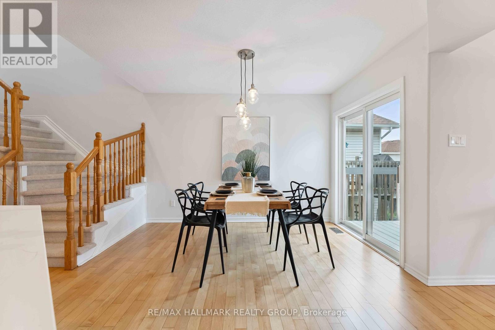 Photo 6 of 27 Wallsend Avenue, Ottawa ON