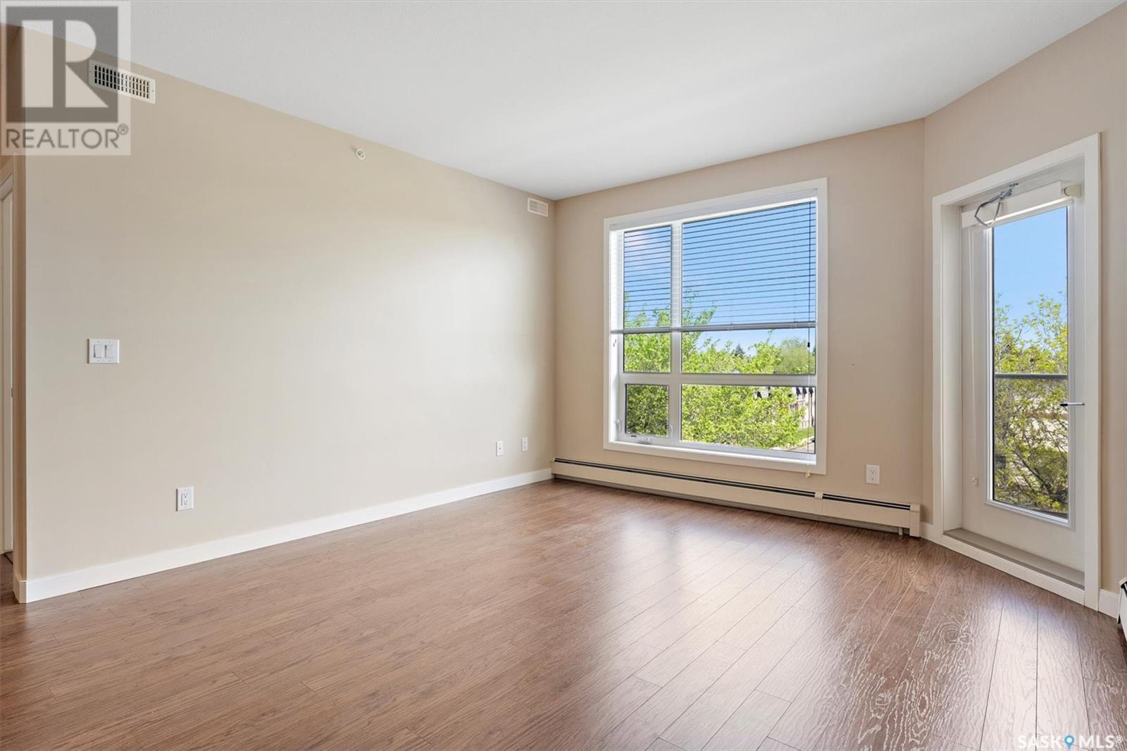 Single Family House Low rise for Sale in   Moss AVENUE Saskatoon 