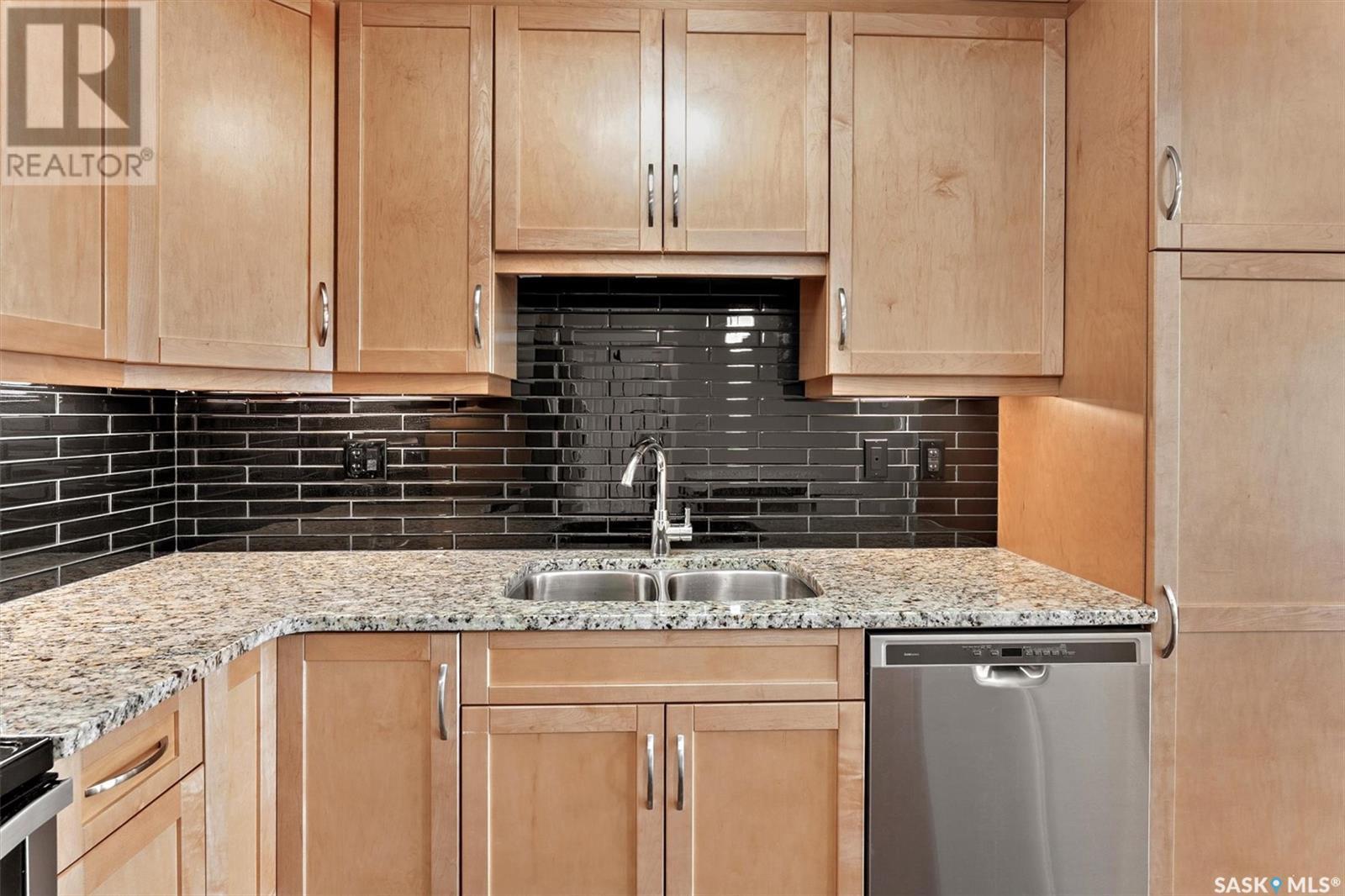 Single Family House Low rise for Sale in   Moss AVENUE Saskatoon 